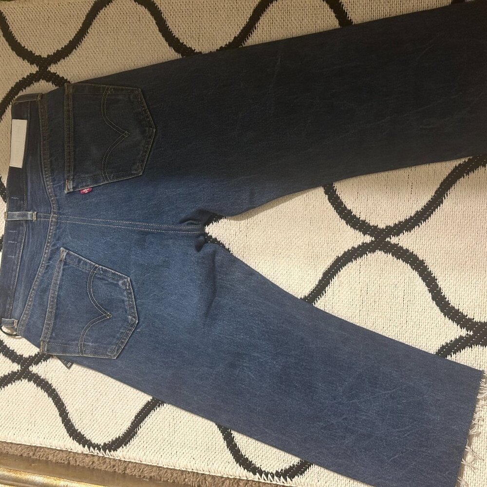 Levi 's Red Done Shorts